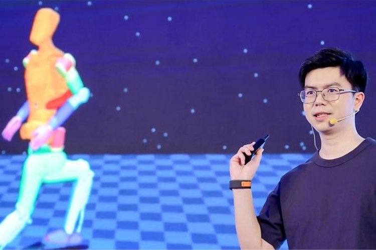 天才少年稚晖君球速机器人走路进场！AI模型做大脑，目标售价20万以内